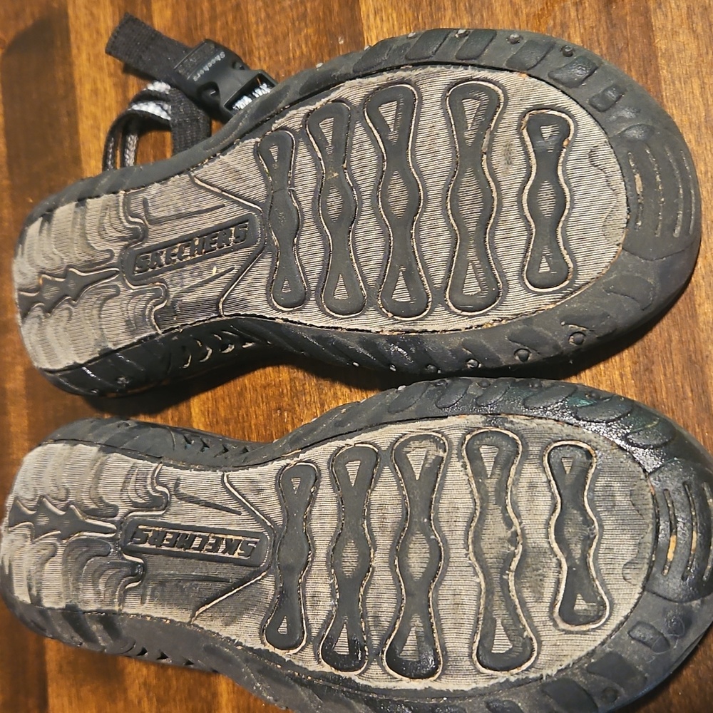 Skechers Black Outdoor Sandals with Adjustable Straps - Picture 4 of 5